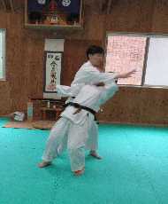 合気道合宿で入り身投げ演武している道場長